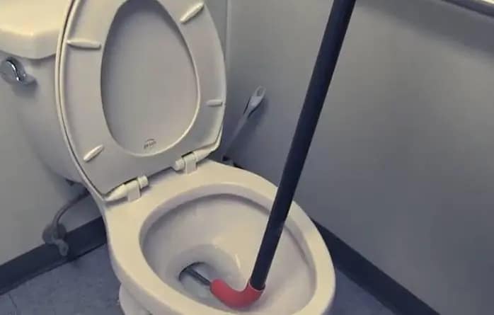 emergency toilet unclogging
